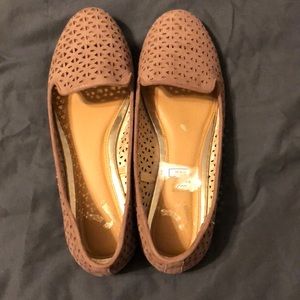 Report slip on flats size 7 1/2W